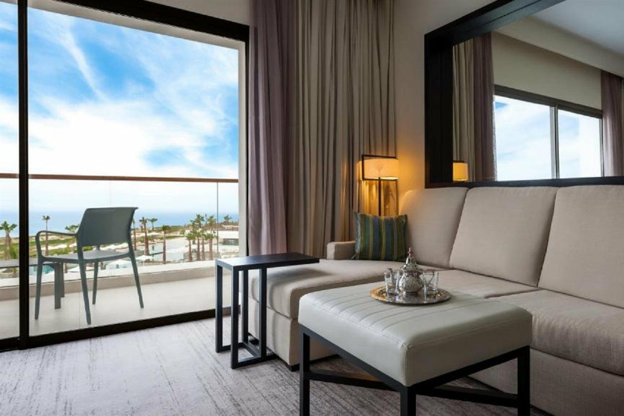 Hyatt Place Taghazout Bay Kültér fotó A suite at the Hilton San Diego Bayfront